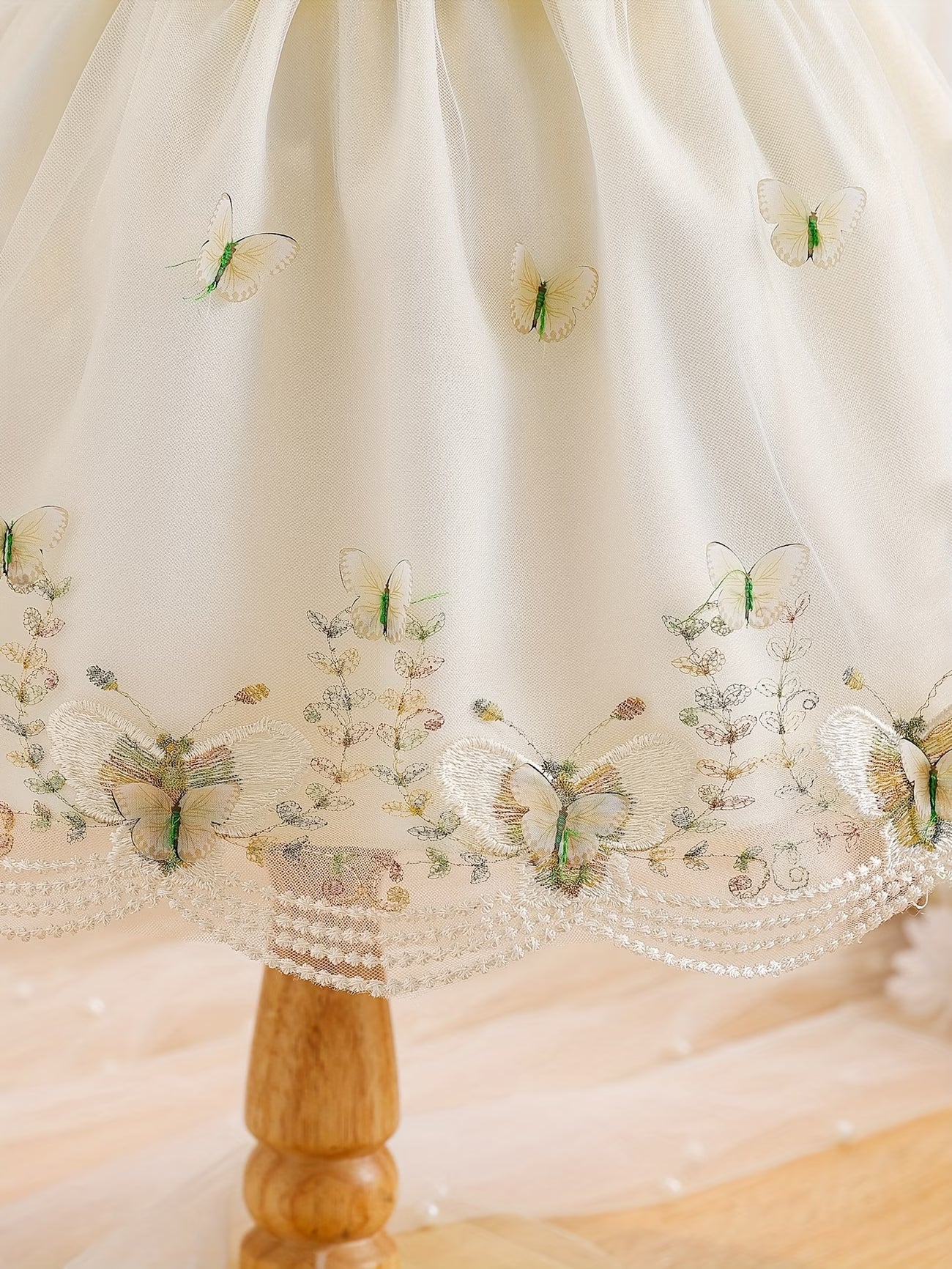 Robe "Éclat Papillon" en Crème Enchanté | Princess dz
