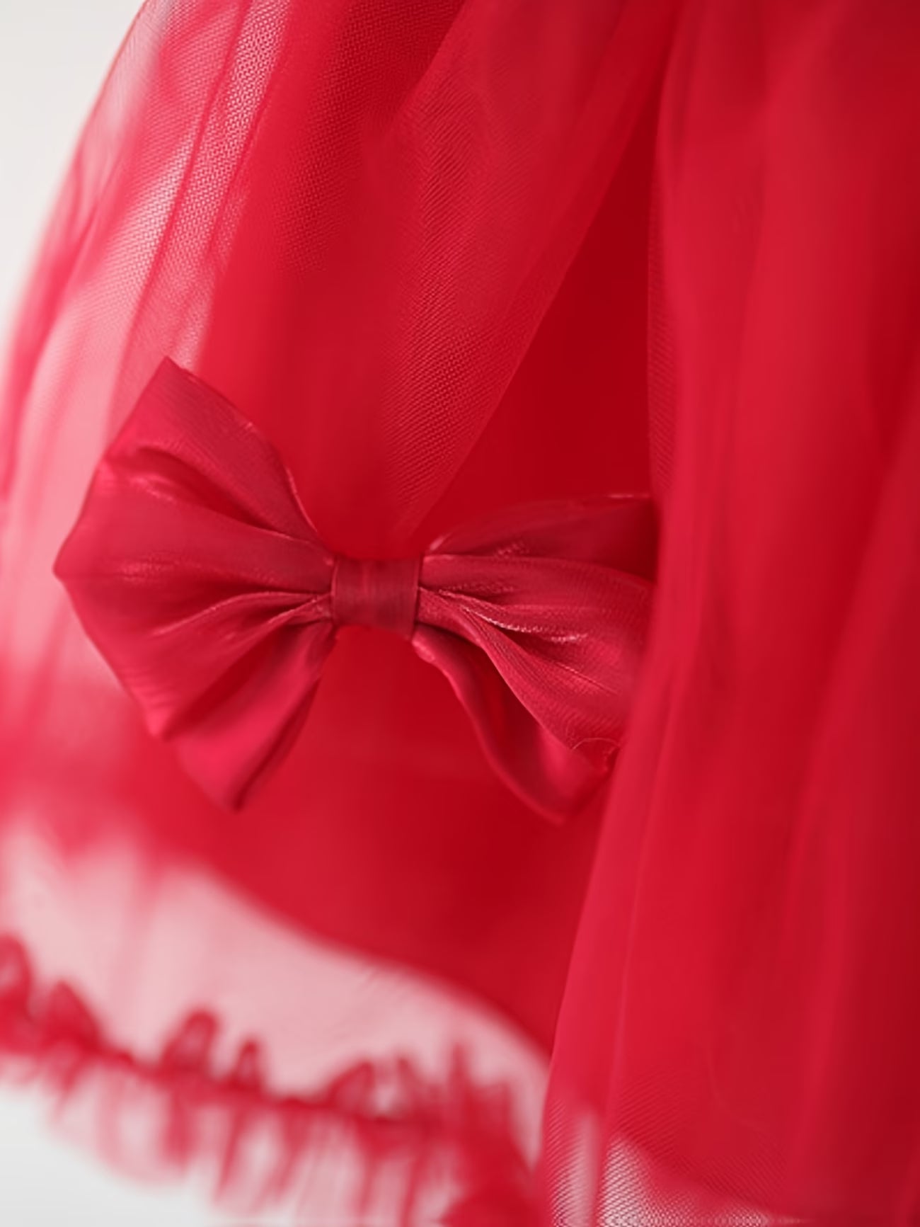 L'éclat du rouge royal pour une petite princesse unique | Princess dz